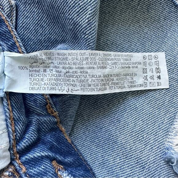 NWT ZARA RIPPED DENIM SHORTS - Picture 14 of 15